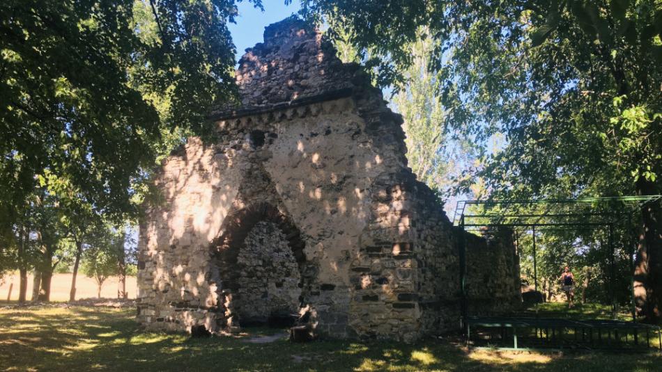 Kövesdi templomrom, Aszófő