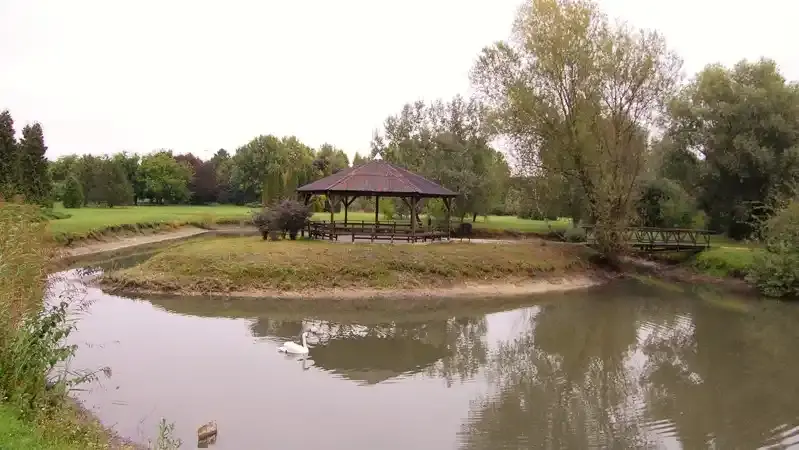 Bábolnai Arborétum és Állatpark, Bábolna