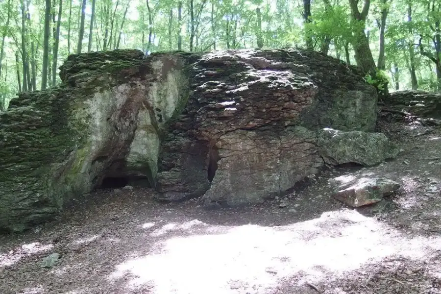 Likas-kő, Bakonyszentlászló