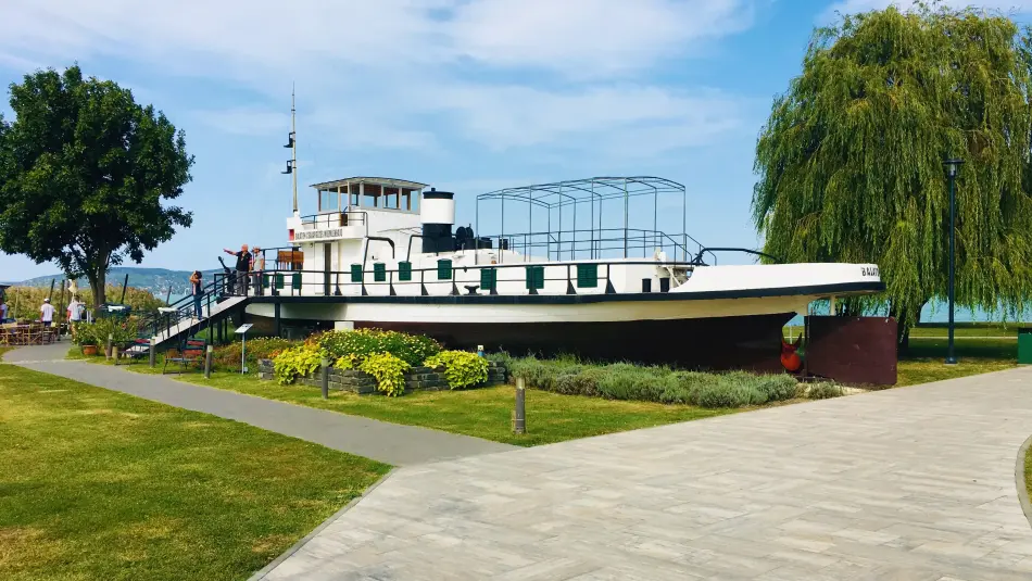 Balaton Csavargőzös Műemlékhajó, Balatonboglár