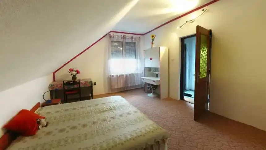 Mary Apartman, Balatonfenyves