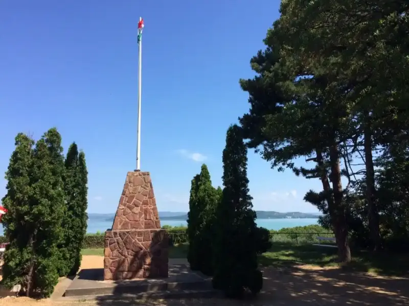 Országzászló, Balatonföldvár