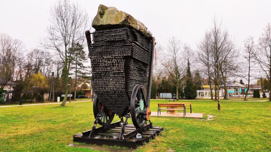 József Attila emlékmű, Balatonszárszó