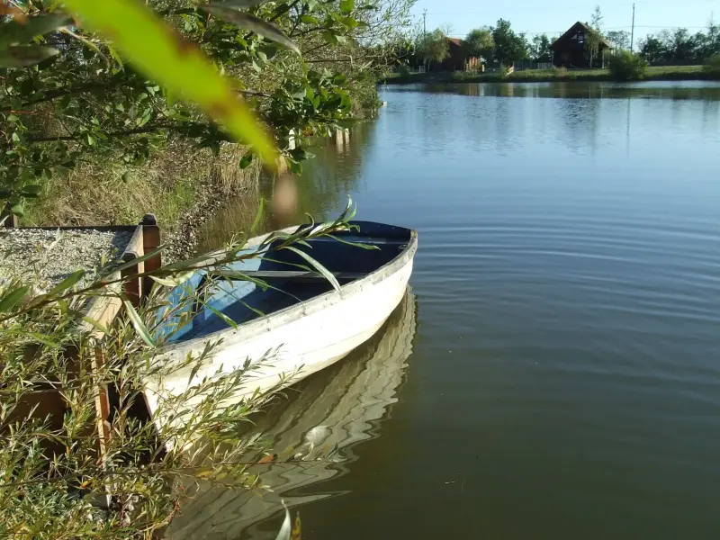 Berek Horgászpark, Hövej