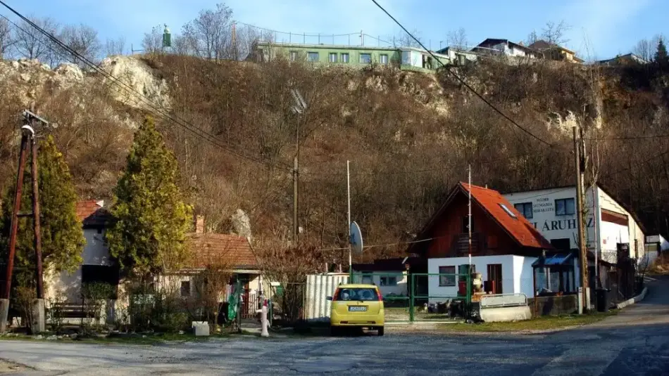 Fazekas-hegyi kőfejtő túra, Budapest