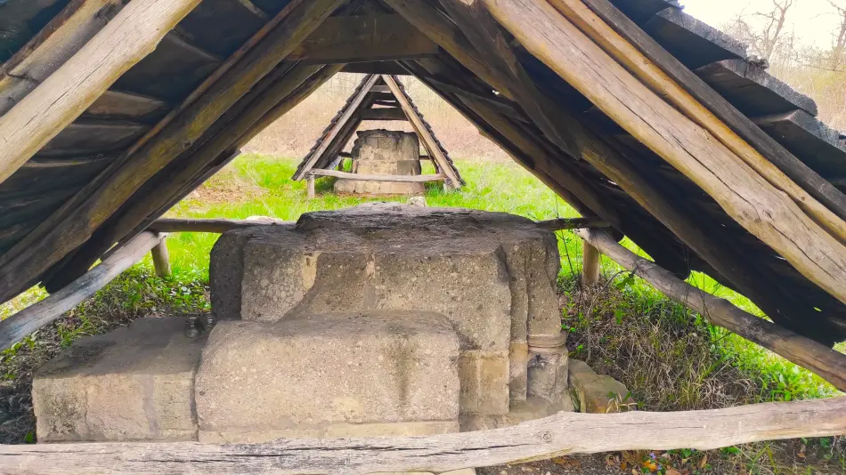 Pilisszentkereszti ciszterci kolostorrom, Pilisszentkereszt