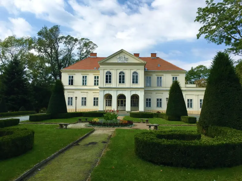 Ernuszt-kastély, Szombathely