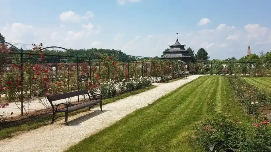 Cziraky Margit Rózsakert, Fertőd