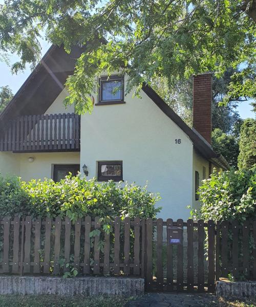 Fibu-Lak Üdülőház Balatonszárszó, Balatonszárszó