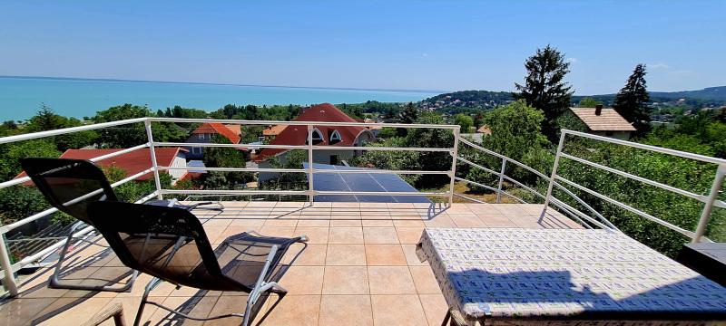 Fügefa Apartman, Balatonalmádi