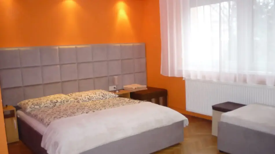 Abba Apartman, Gyula