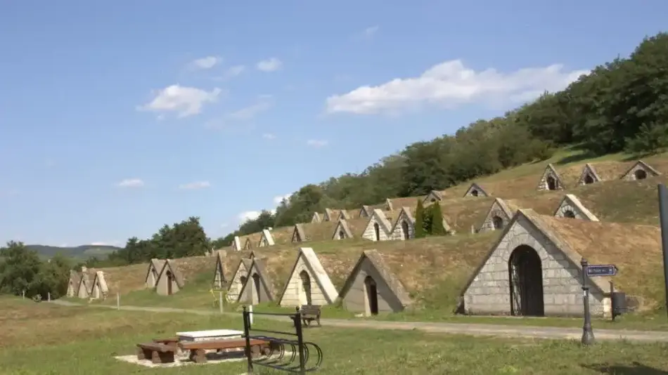 Gombos-hegyi és Kőporosi pincesor, Hercegkút