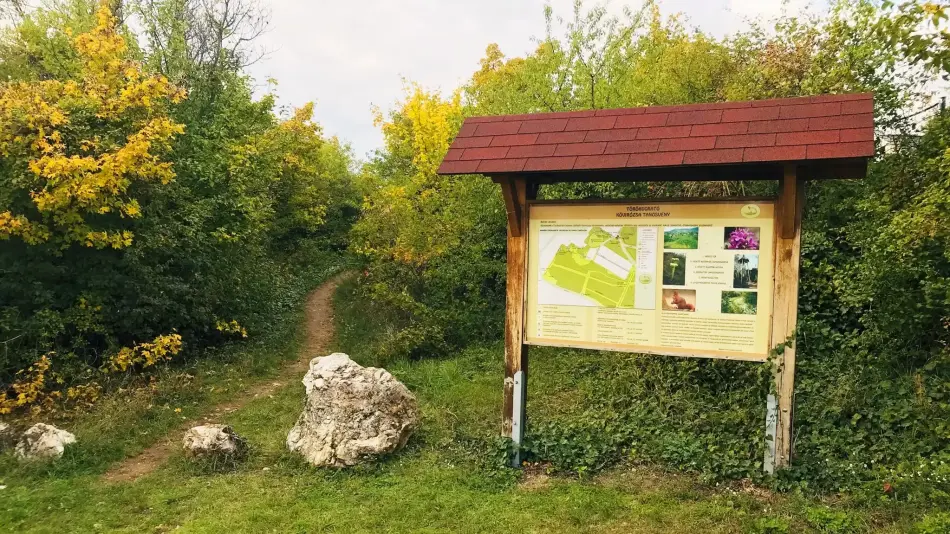 Kövirózsa Botanikai Tanösvény, Budaörs