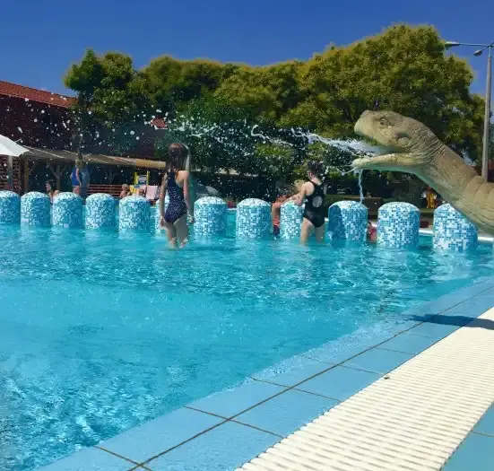 Akácliget Gyógy- és Strandfürdő, Karcag