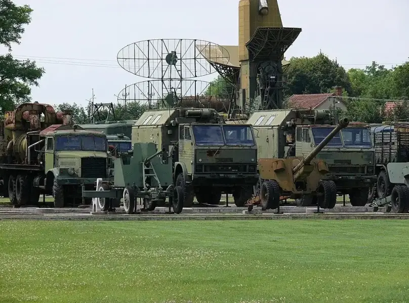 Pintér Művek Haditechnikai Park, Kecel