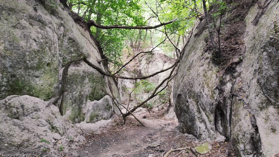 Kőporos szurdok, Cserépfalu