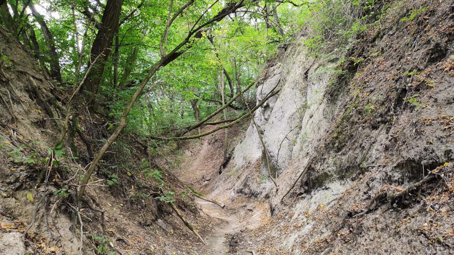 Kőporos szurdok, Cserépfalu