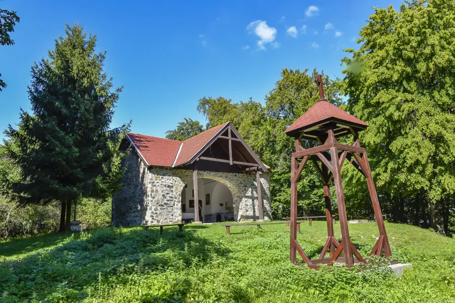 Karancs-hegyi kápolna, Karancslapujtő