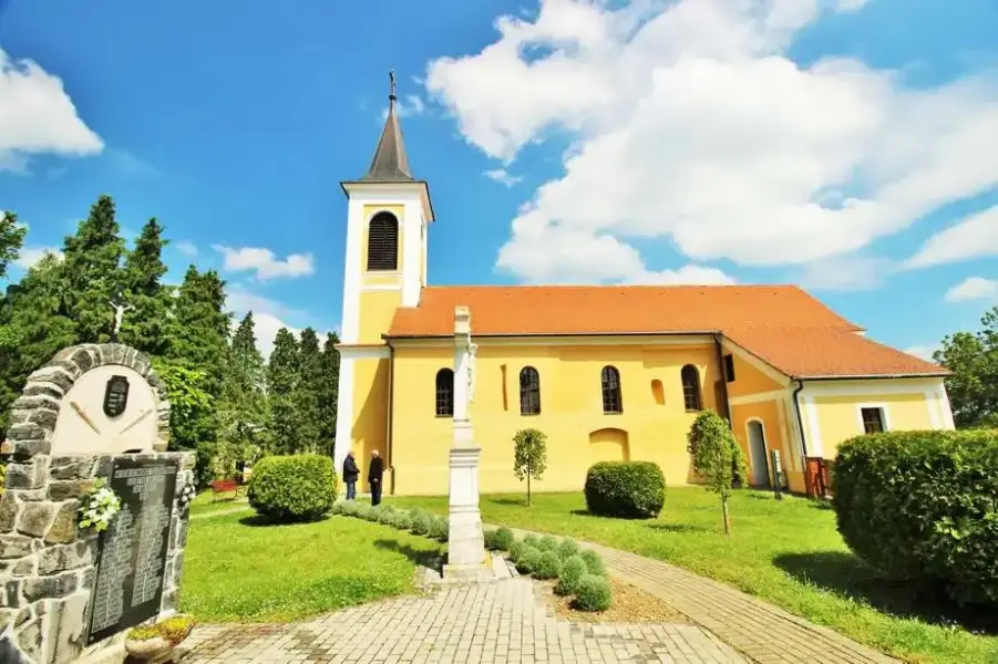 Szentháromság templom, Zalaháshágy