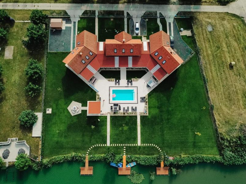 Körös Rév Nyaraló, Szarvas