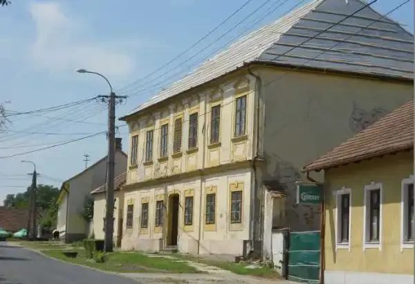 Pálos rendház, Lébény