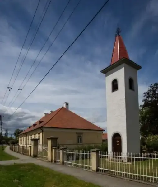 Jekelfalussy-kastély és harangláb, Mesterháza