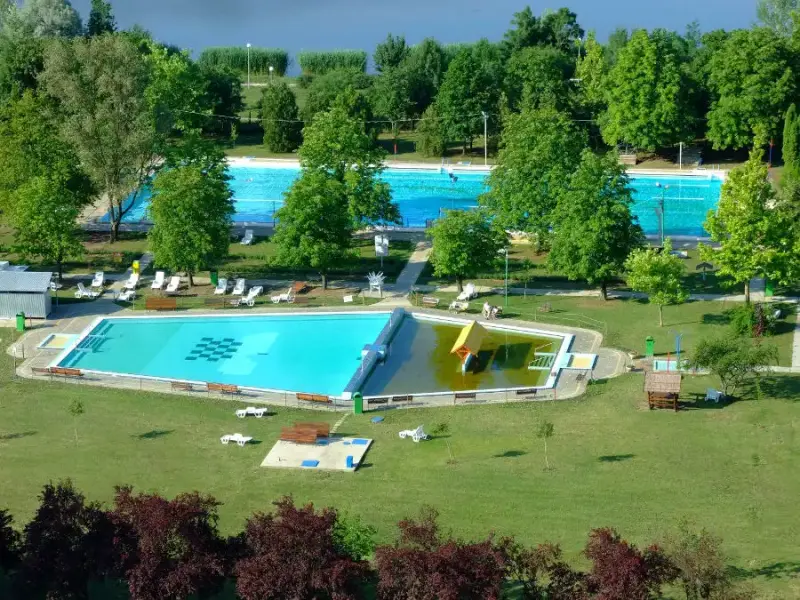 Mezőtúri Strandfürdő, Mezőtúr