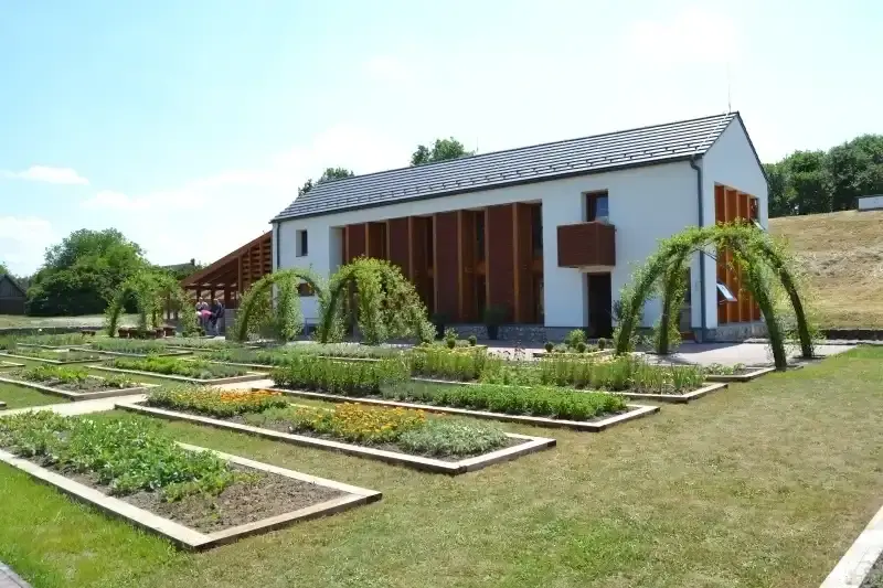 Ópusztaszeri Nemzeti Történeti Emlékpark, Ópusztaszer