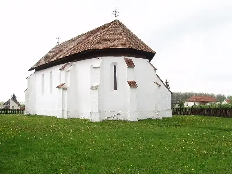 Középkori templom - Múzeum, Papos