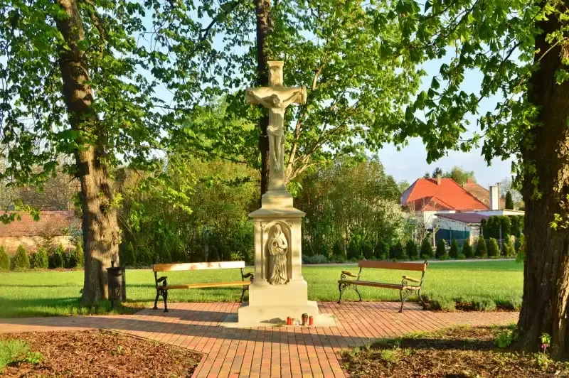 Kegyeleti Park, Petőháza