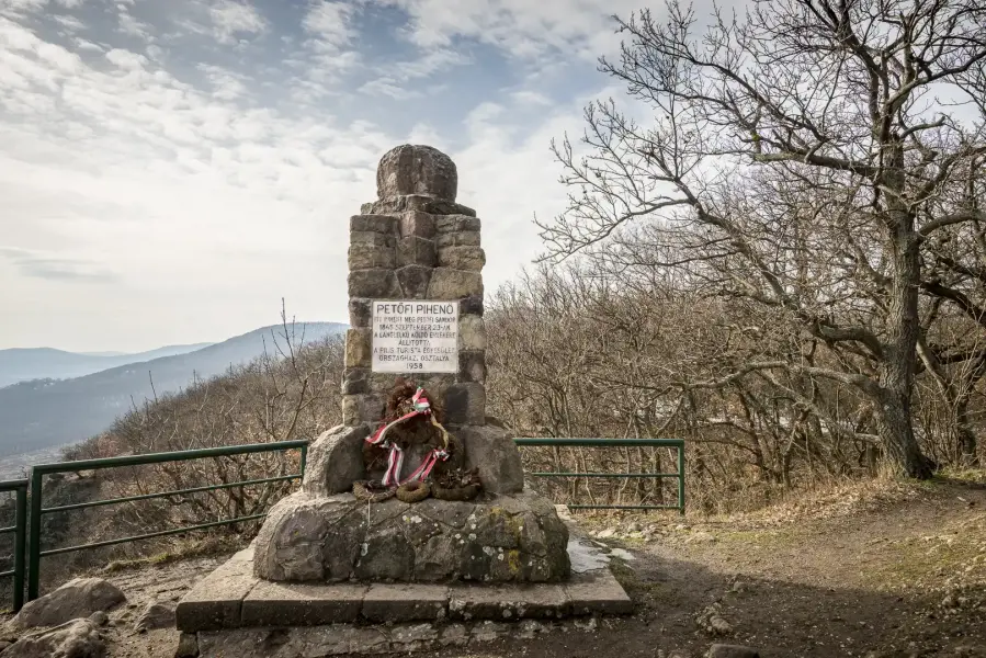 Petőfi pihenő és kilátó, Pomáz