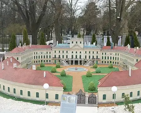 Sopron Vármegye Makettpark, Sopron