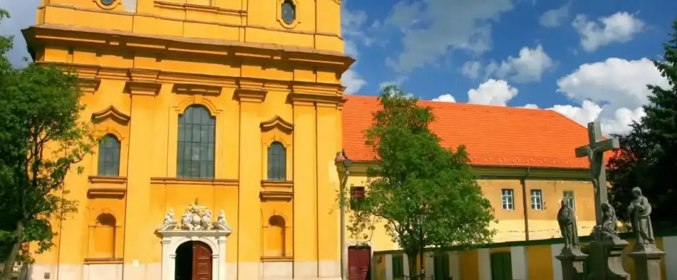 Belvárosi Szentháromság templom, Szolnok