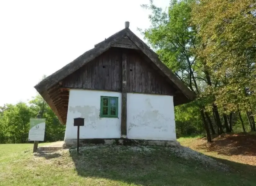 Skanzen, Táp