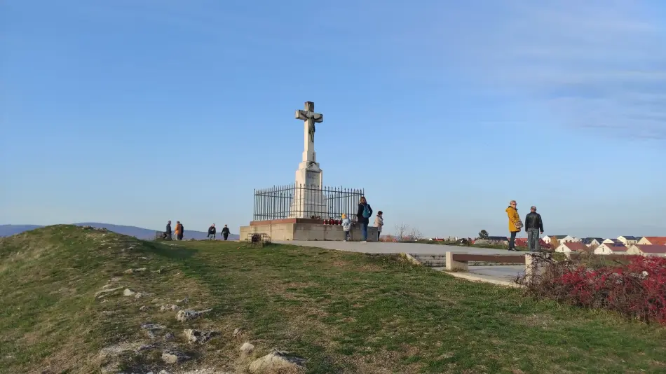 Benedek-hegyi kereszt, Veszprém