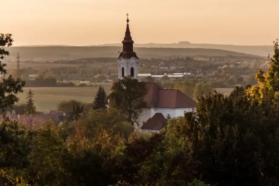 Szeplőtelen Fogantatás templom, Vöröstó