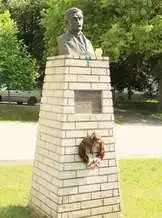 Gárdonyi Géza szobor, Dabrony