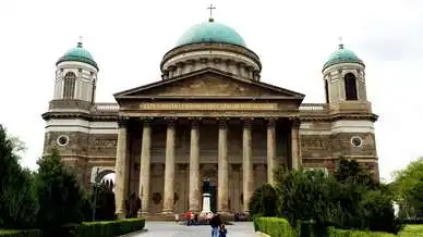 Esztergomi Bazilika és Főszékesegyházi Kincstár, Esztergom