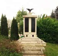 Világháborús emlékmű, Győrújfalu