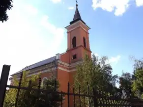 Hajdunanas-Katolikus-templom.webp