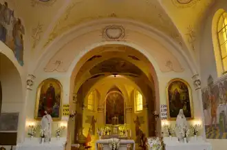 Jaszfenyszaru-Katolikus-templom.webp
