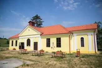 Iskolamúzeum, Pálfa