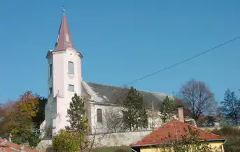 Kirandulastervezo-Tarcal-Katolikus-templom.webp
