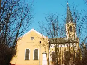 Mesterszallas-Katolikus-templom.webp