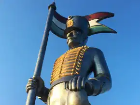 Miskahuszár - A világ legnagyobb huszár szobra, Pákozd