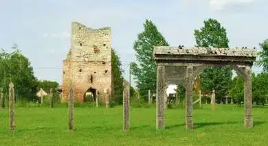 Árpád kori templomrom, Pusztavacs