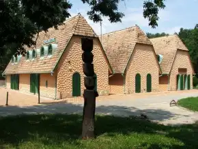 Gemenc Kiránduló Központ, Szekszárd