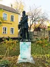 Batsányi János szobor, Tapolca