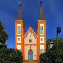 Tiszafoldvar-Katolikus-templom.webp