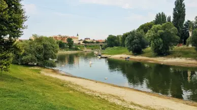 Szeremlei Sugovica, Baja